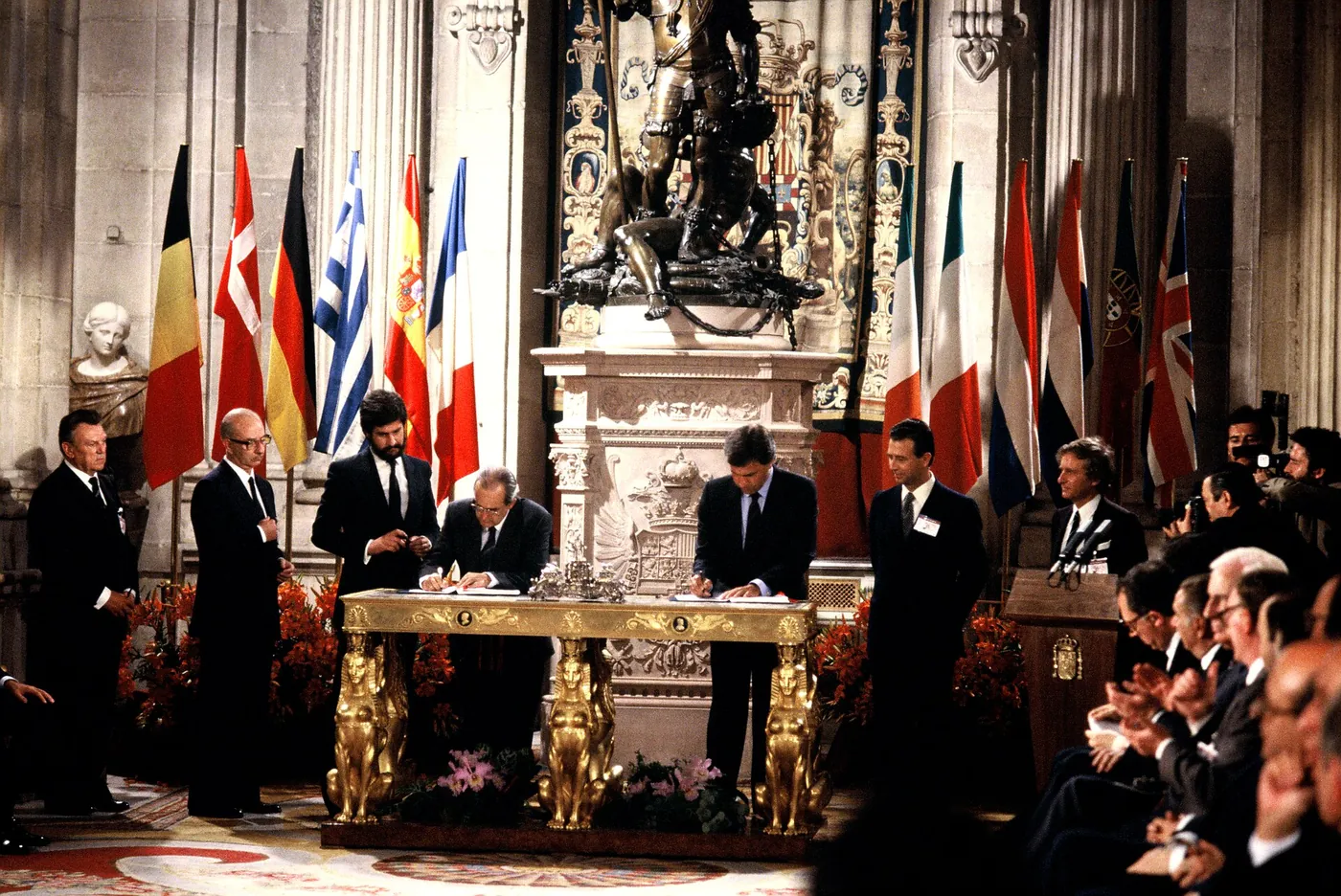 España entra en la Comunidad Europea