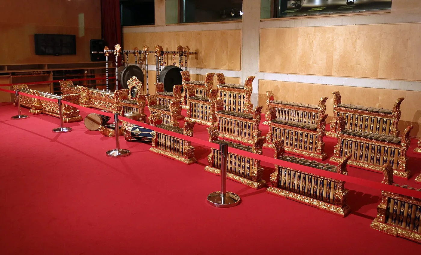 El gamelán de Java, una orquesta de bronce afinada a sí misma