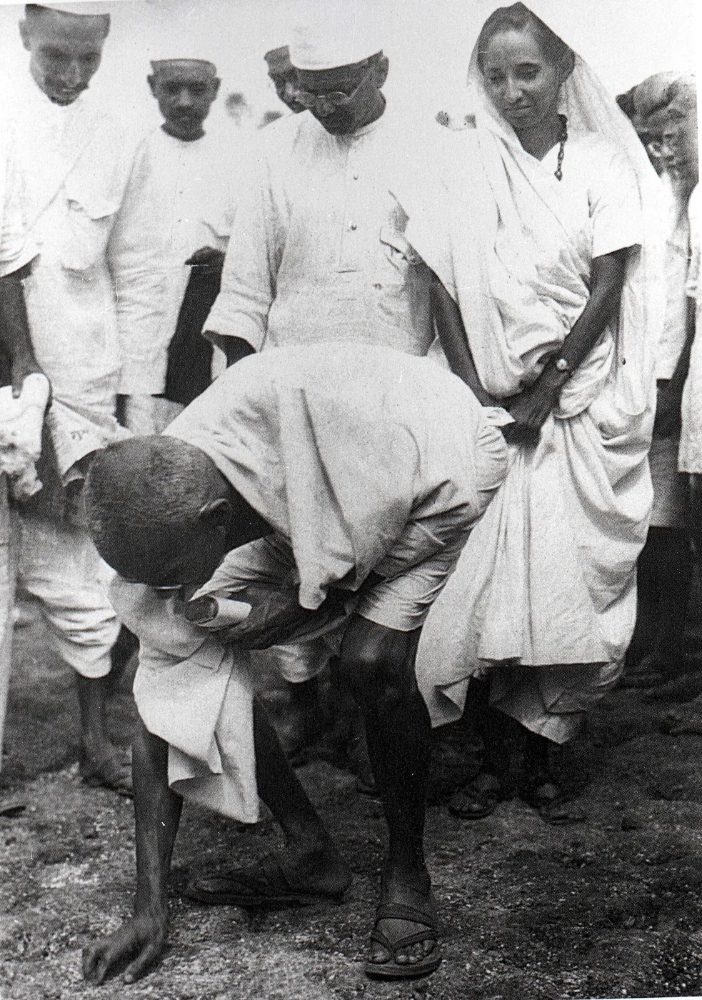 Gandhi empieza la marcha de la sal