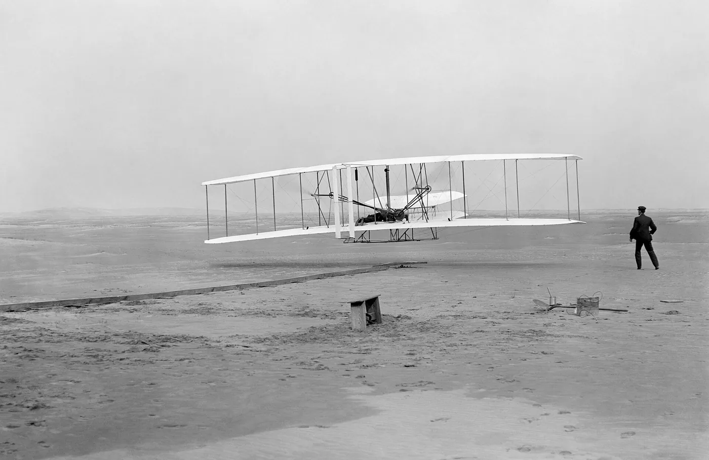 El primer vuelo con motor