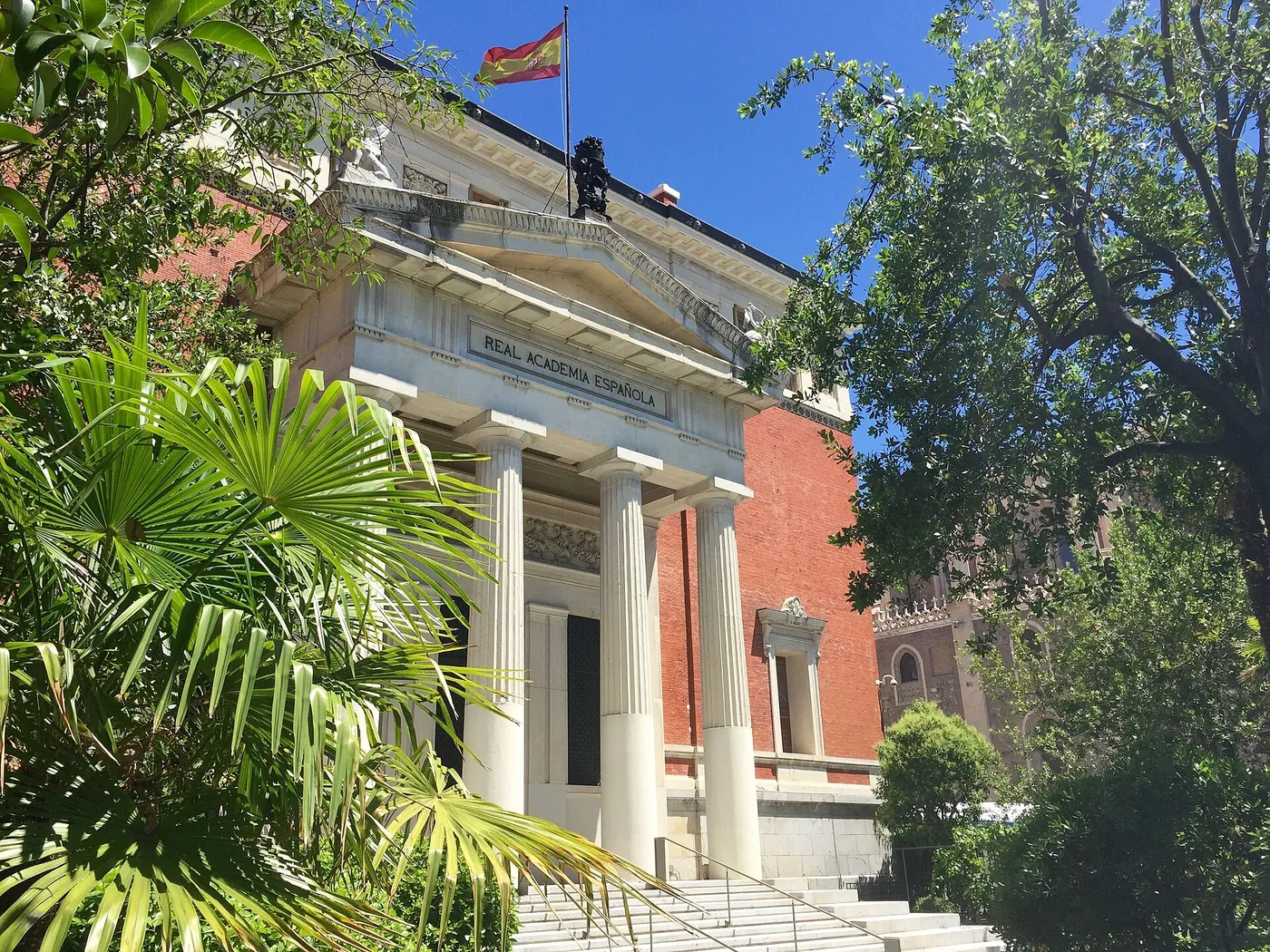 Nace la Real Academia Española